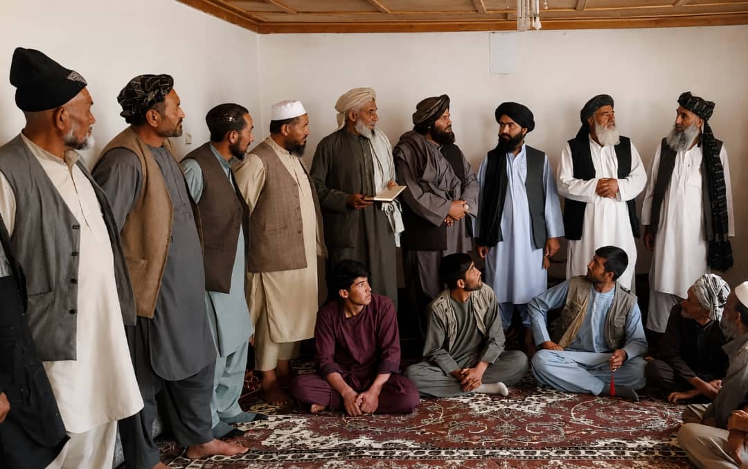 باميان ولايت کې د سيمه ييزو خلکو او کوچيانو د ۲۳۰ کورنيو ترمنځ د شخړې حل