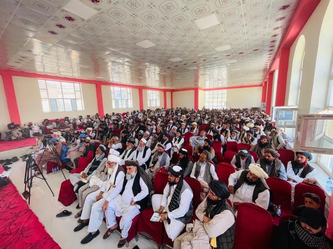 لوګر ولايت کې د عامو خلکو او مسؤلينو ترمنځ يوه پراخه ولسي غونډه ترسره شوه