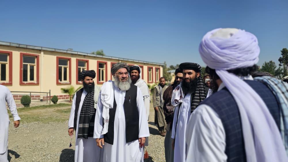 د سرحدونو، قومونو او قبايلو چارو د سرحدي څېړنو معین په خوست ولایت کې د دې وزارت له اړوند قبایلو لیسې څخه لیدنه وکړه 