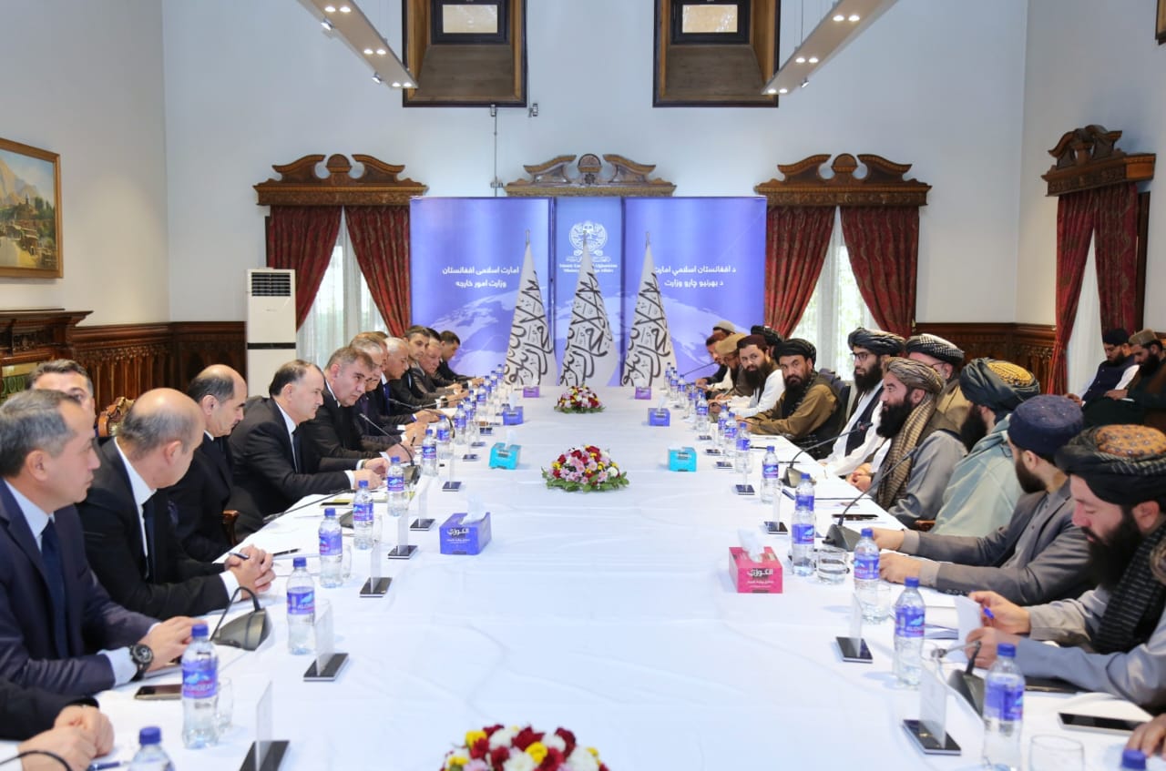 د تاجکستان هېواد له لوړ رتبه پلاوي سره کتنه